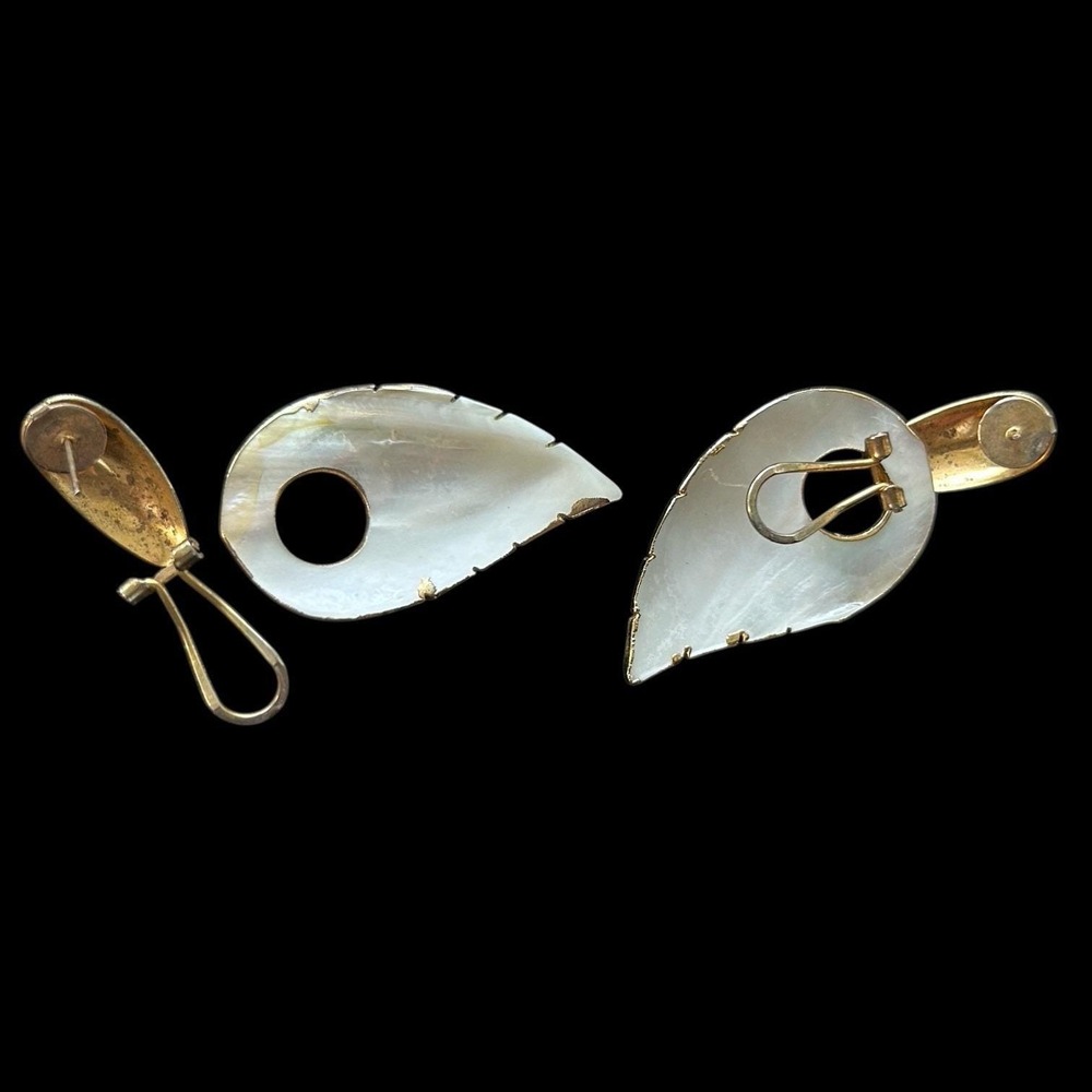 Vintage Abalone Shell Earrings With Gold Tone Trim - Picture 3 of 5